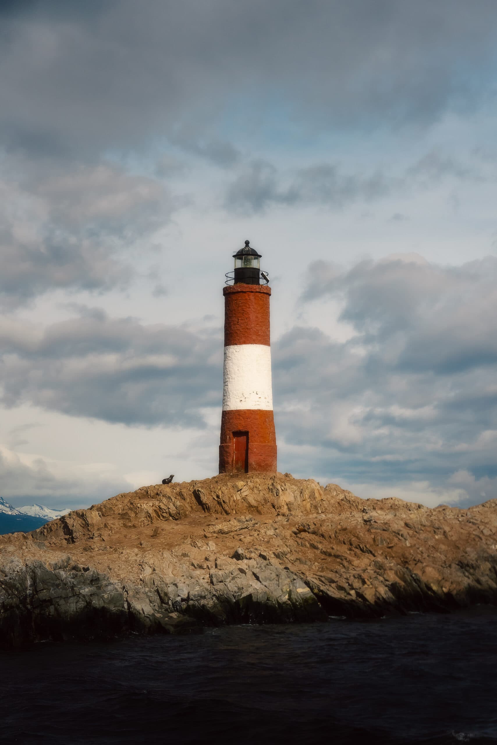 Farol laranja e branca em Ushuaia na Argentina